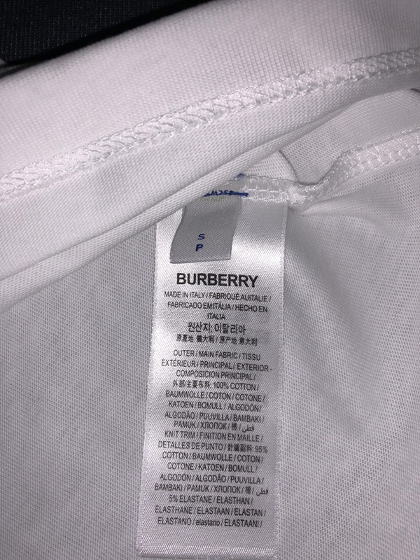 ブランドTシャツ角部分ディテール